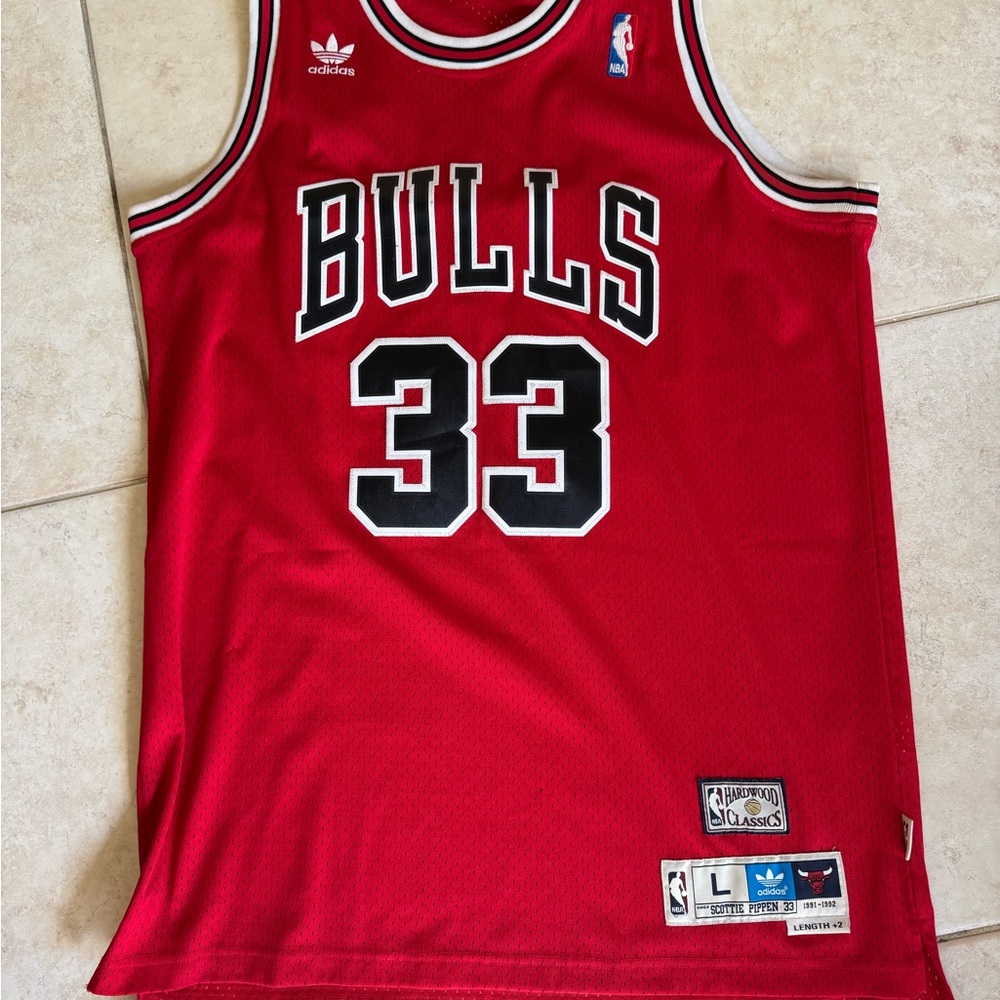 NBA Adidas Bulls Red Hardwood Classics Jersey